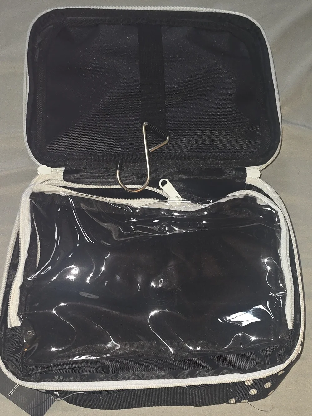 NWT Bag & Carry Hanging Makeup Bag Black/White Polka Dot Nylon Zipper Case